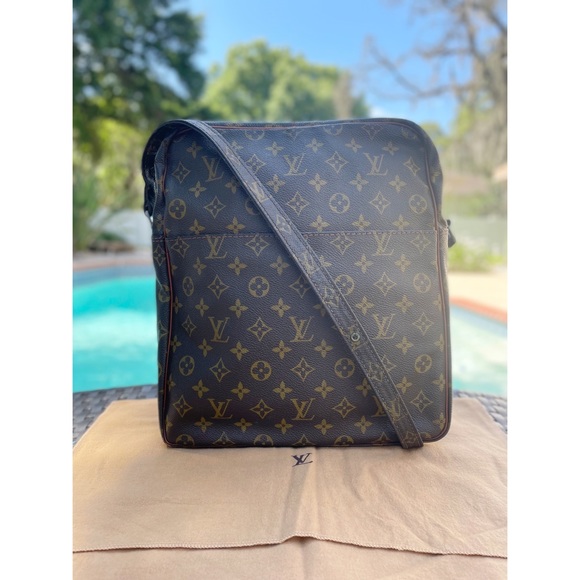 Louis Vuitton Handbags - Louis Vuitton Monogram Messenger Marceau GM Crossbody Bag w/Dust Bag
